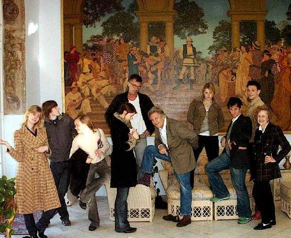 The cast of "Evening" poses as Maxfield Parrish's "A Florentine Fete".